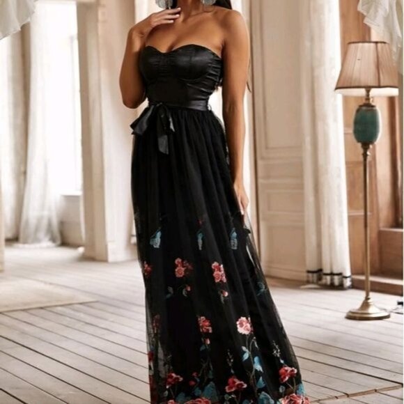 BLACK GLAMOROUS FLORAL EMBROIDERED MAXI PREMIUM QUALITY AND BRAND - Picture 5 of 9